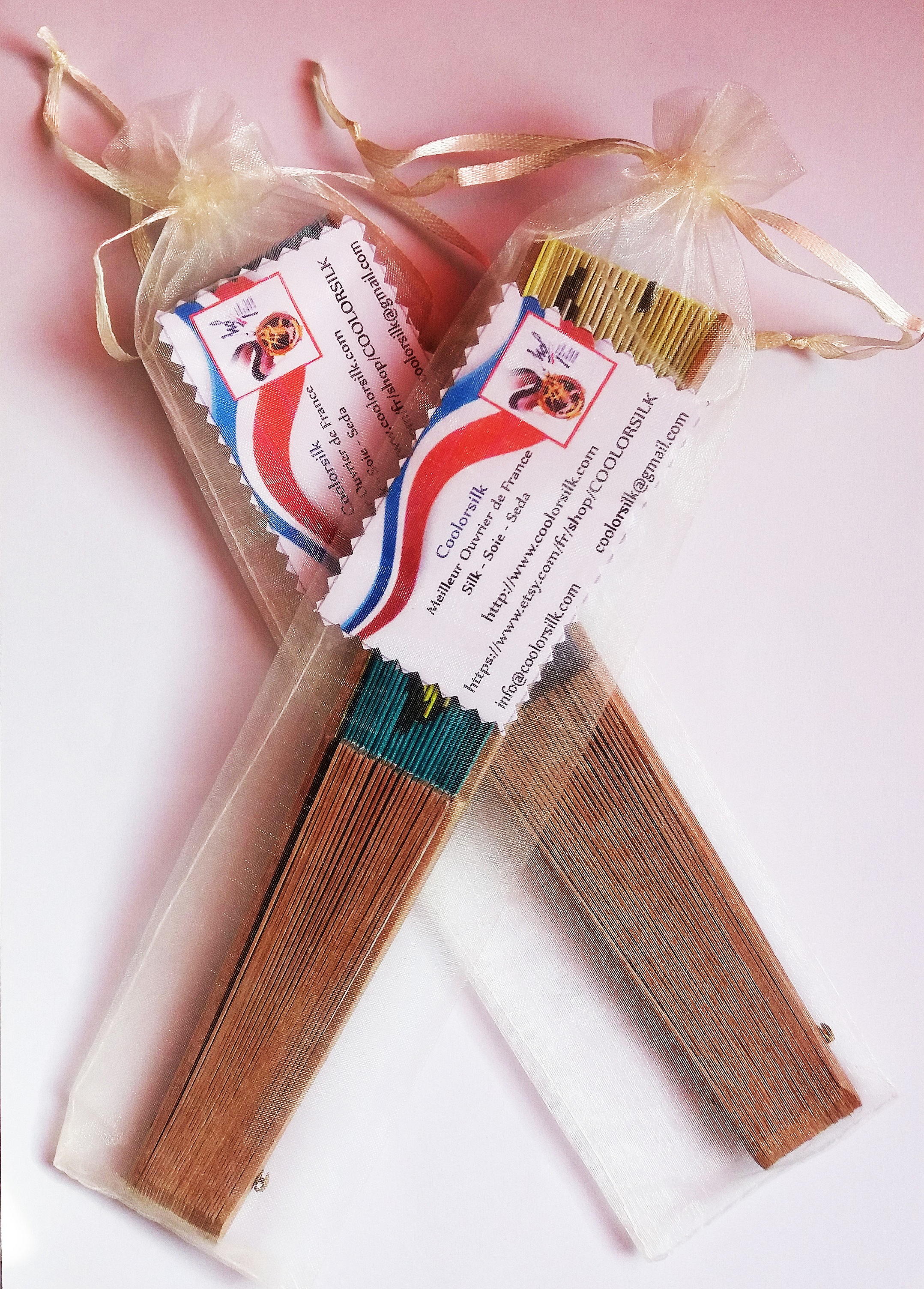 Eventail en soie haut de gamme bois sycomore