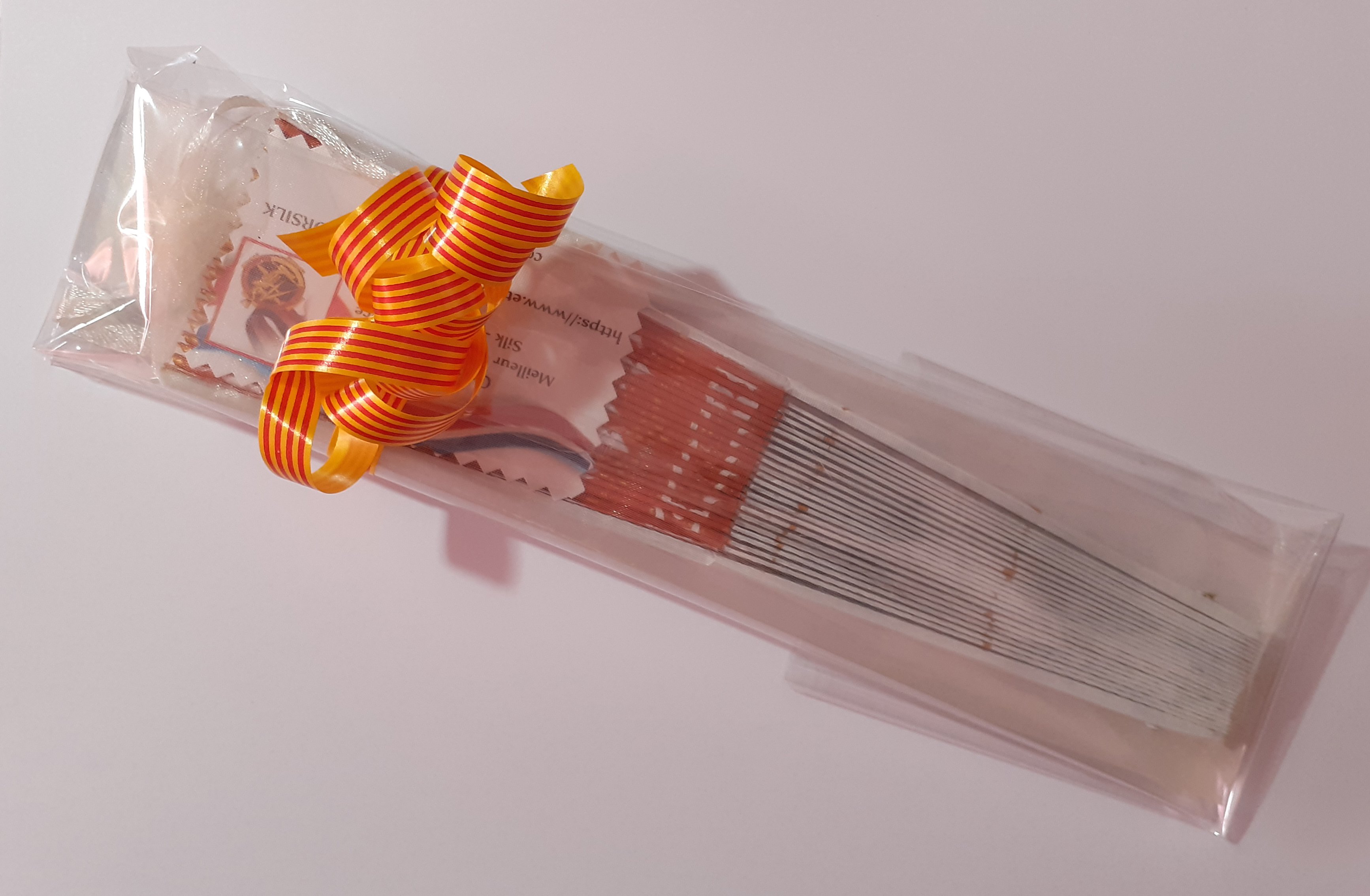 Handgetekende en geschilderde satijnen waaier "Printemps des charmes