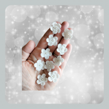 Souad - Witte toegepaste bloem - centrale parel