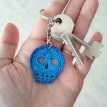 Sleutelhanger 'Skull and Crossbones' Electric Blue