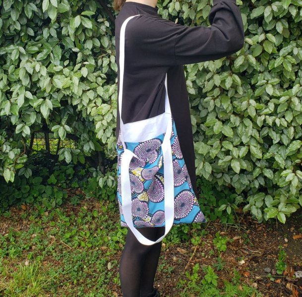 Sac &agrave; bandouli&egrave;re en coton wax