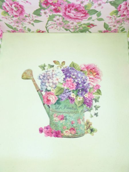 Houten kistje met glazen deksel. Model : rozentuin