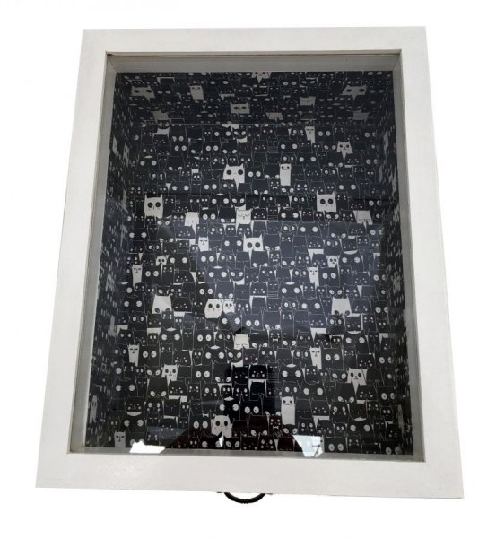 Houten doos met glazen deksel. Model : love cat