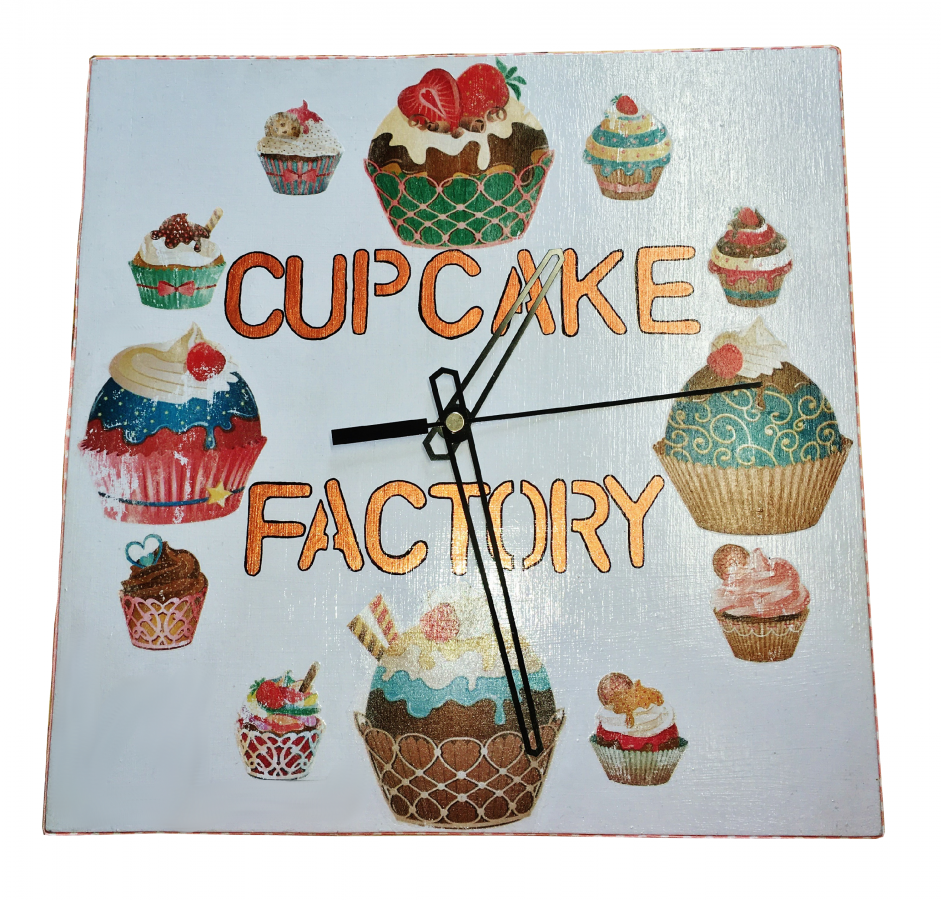 Houten klok carrer model "cup-cake 
