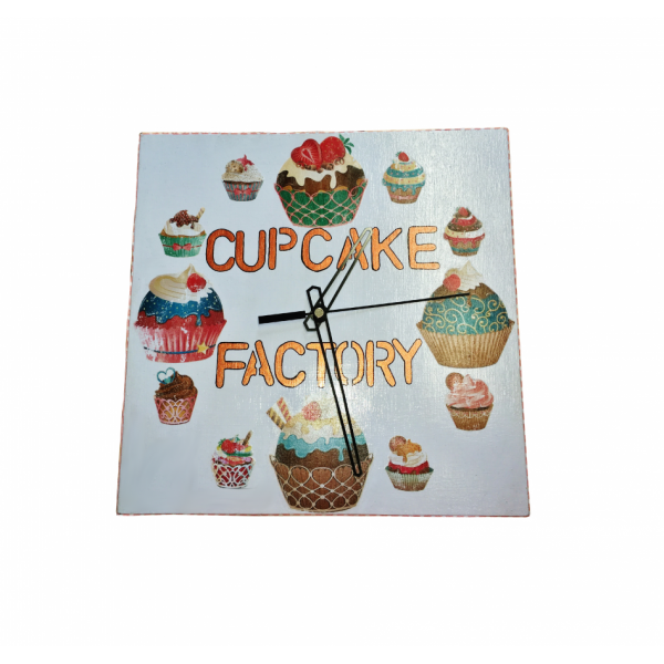 Houten klok carrer model "cup-cake 