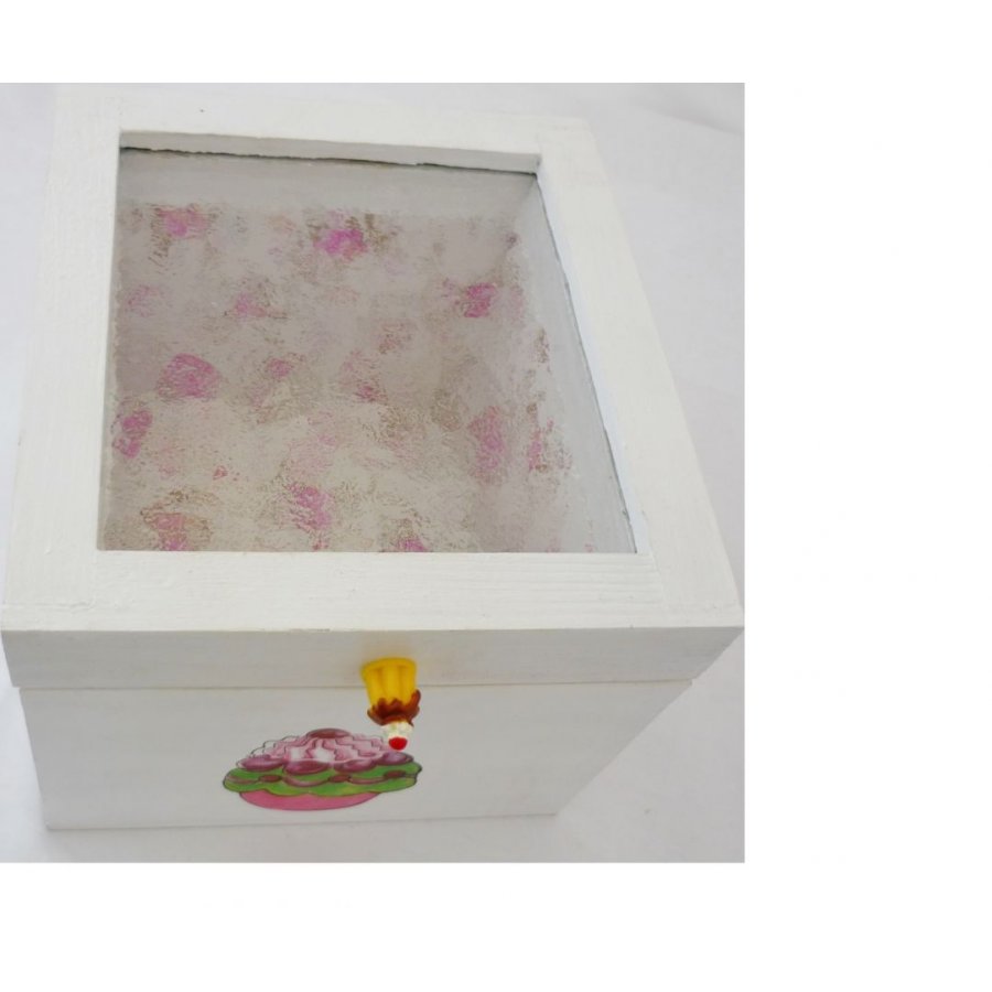 Kleine massief houten doos met witte cupcake decoratie