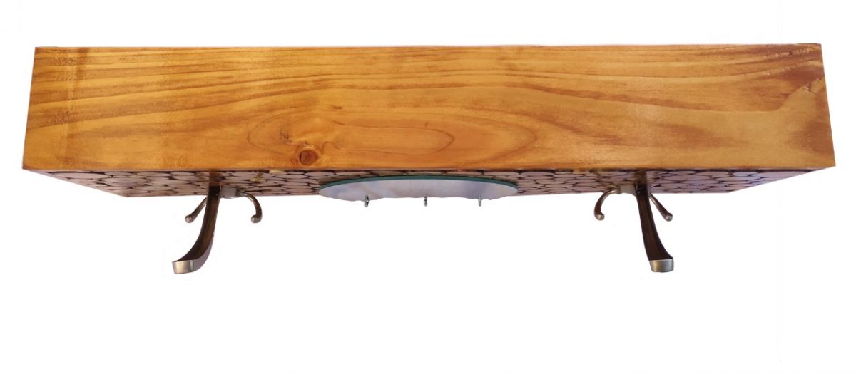 Rechthoekige wandkapstok in kastanjekleurig hout, 2 drievoudige jashaken en spiegel met halve maan. 60x20