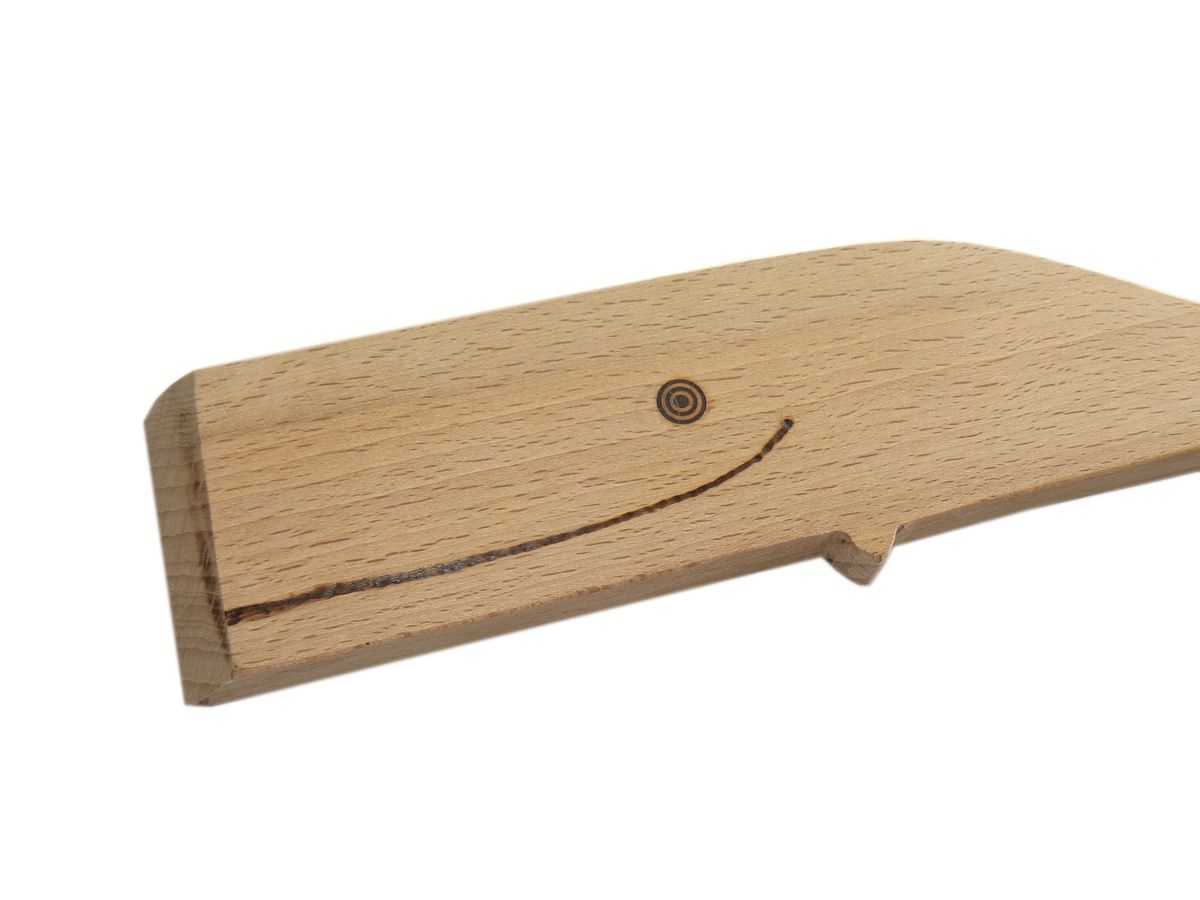 Dikke houten schuine spatel met walvismodel