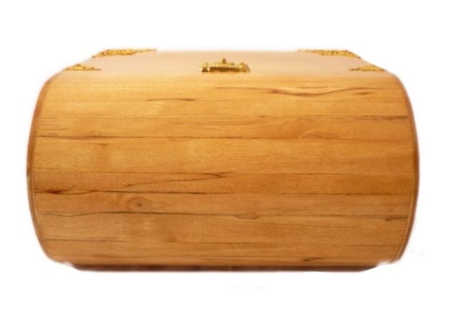 Zeer mooie gebogen kist in gemarmerd berkenhout, massief hout uit de Pyreneeën 