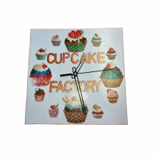 Houten klok carrer model 'cup-cake 