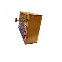 Rechthoekige wandkapstok van honingkleurig hout met 1 jashaak en sleutelhanger 30x20 cm