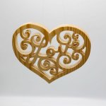 Opengewerkt hart met het woord LOVE uitgeknipt