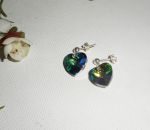 Groene Swarovski kristallen hart oorbellen aan 925 zilveren knopjes