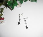 Zwarte Kristallen Kralen Oorbellen met Kruis op 925 Sterling Zilveren Studs