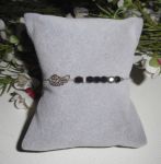 Originele vleugelarmband met kleine zwarte kristallen kraaltjes aan 925 zilveren ketting