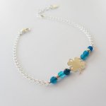 Kleine blauwe agaat stenen armband met klavertje aan 925 zilveren ketting