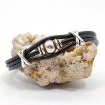 Herenarmband van leer met zilveren metalen kraal