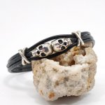 Herenarmband zwart leer meeraderig met dubbele doodskraal 