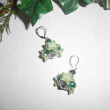 Originele anijsbloem oorbellen met groene kristallen kralen
