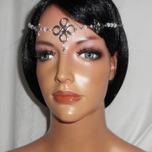 Witte ondoorzichtige Boheemse kristallen tiara met Keltische motieven 2 in 1