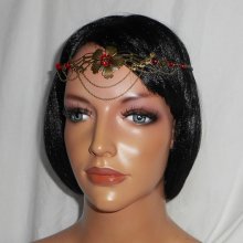 Bronzen tiara met rode boheemse kristallen kralen en bloemmotief