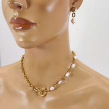  Ketting met grote ketting en barokke gekweekte parels