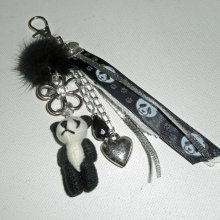 Sleutelhanger/Panda tas sieraden met zwarte nerts pompon en linten