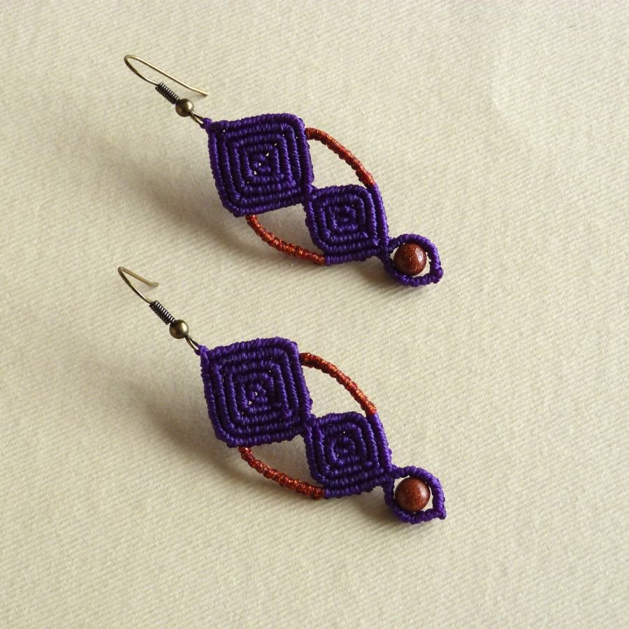 Micro macramé oorbellen, paars