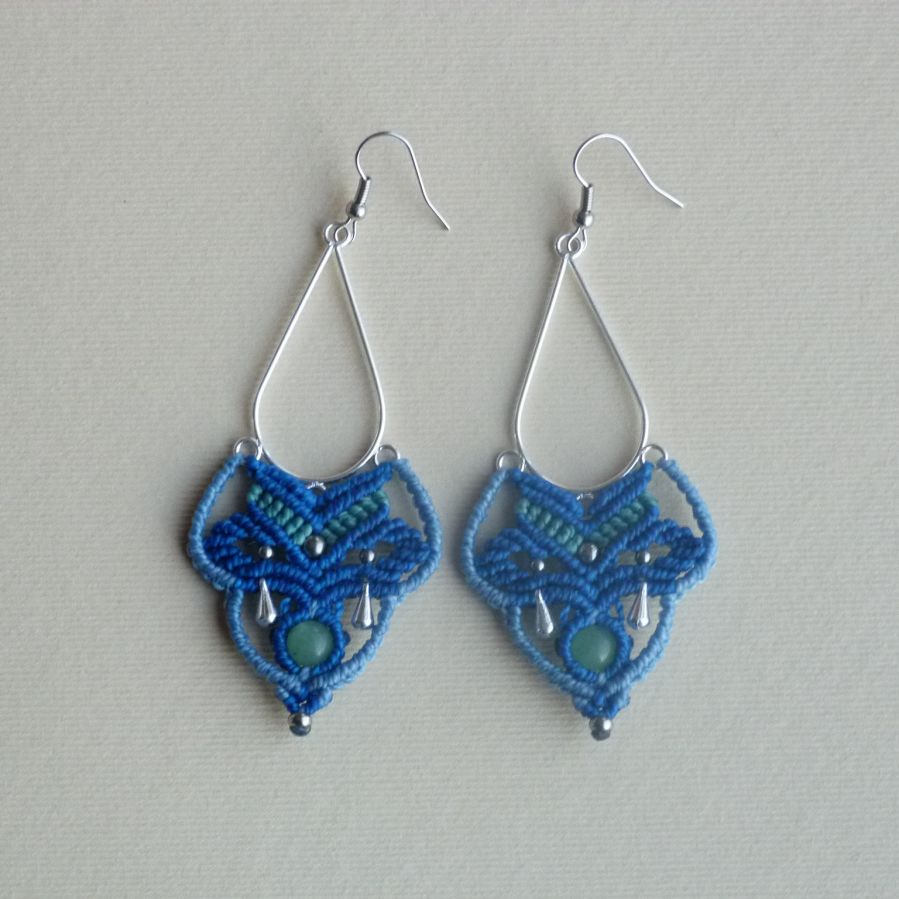 Oorbellen in micro-macramé blauw/hemelsblauw/turquoise groen