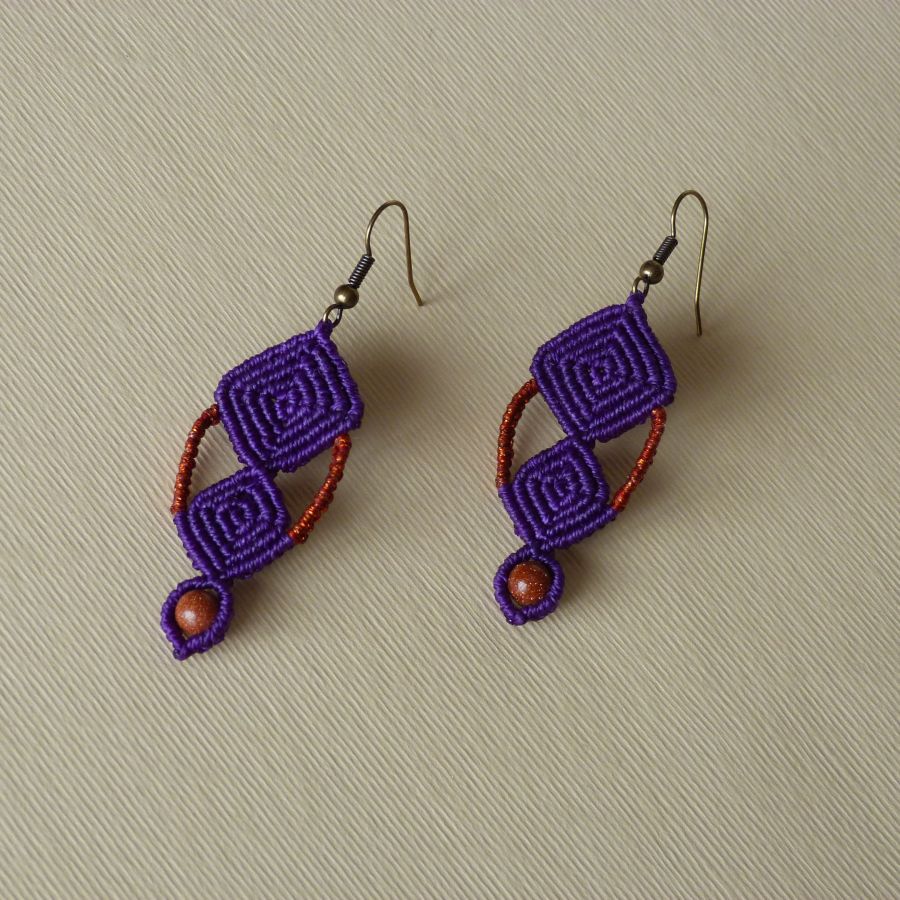 Micro macramé oorbellen, paars