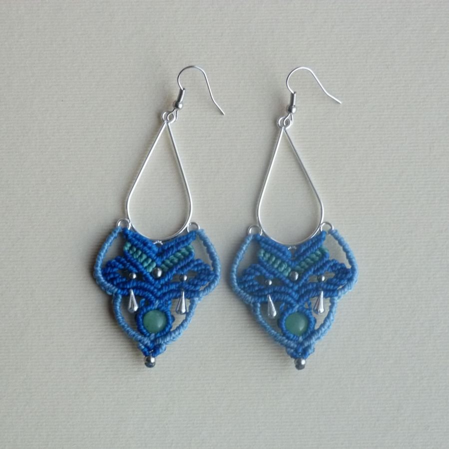 Oorbellen in micro-macramé blauw/hemelsblauw/turquoise groen