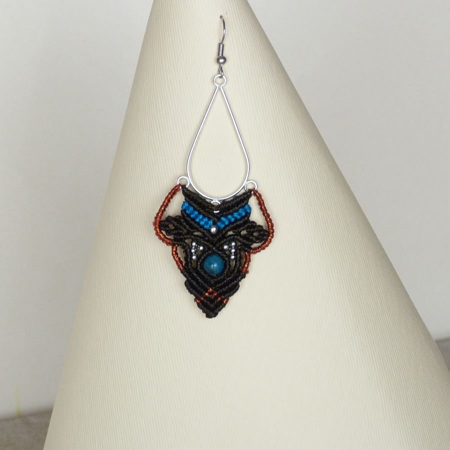 Oorbellen in micro-macramé bruin, turkoois blauw, koper
