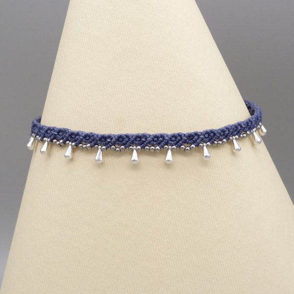 Enkelbandje in eendenblauw micro-macram&eacute;