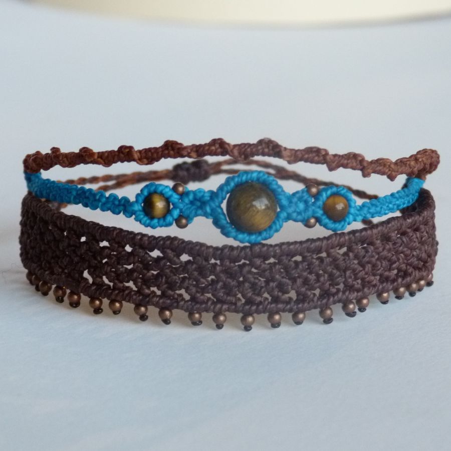 3 in 1 bruin en turkoois armband van meerdere lengtes in micro-macramé