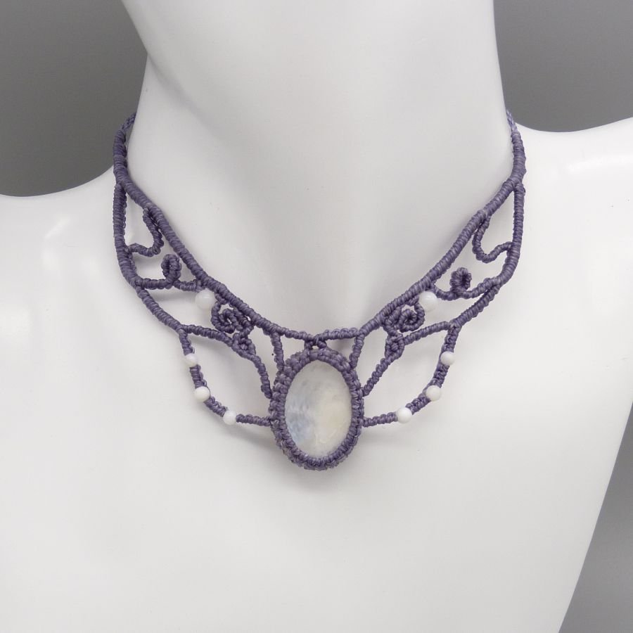 Micro-macramé ketting, mauve grijze parel