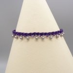 Enkelbandje in paars micro-macramé