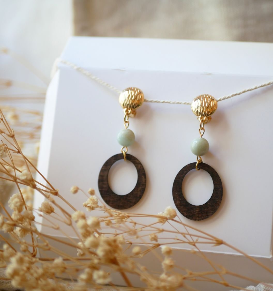 Notenhout en amazoniet edelsteen clip oorbellen