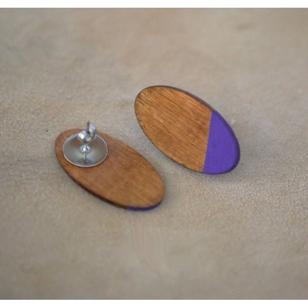 Grote ovale oorbellen in kersenhout en paars 