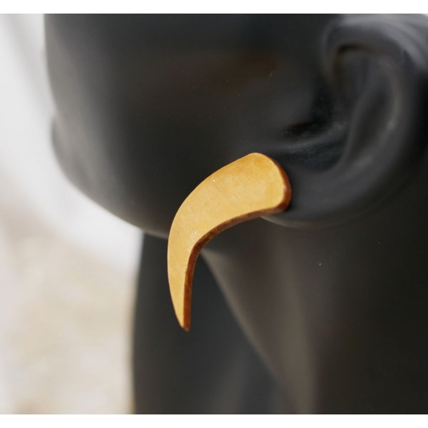 Grafische oorbellen in verguld hout