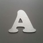 Geborstelde metalen letter COOPER ZWART