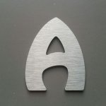 Geborstelde metalen letter HARLEQUIN