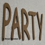 Decoratieve houten letter PARTY