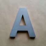 3D reliëfletter in ARIAL-zink