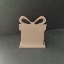 Houten standaard om KERSTGIFT te versieren