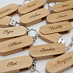 16 GB bamboe USB-sleutelhanger om te graveren en personaliseren