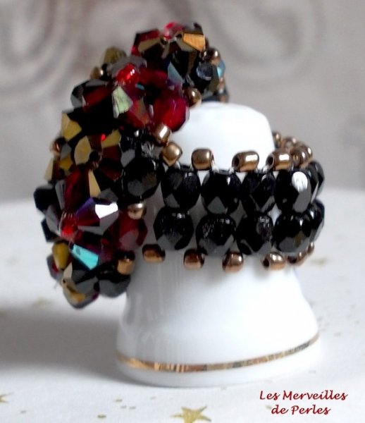 Fantasia ring met facetten en draaiende toppen in Swarovski kristal