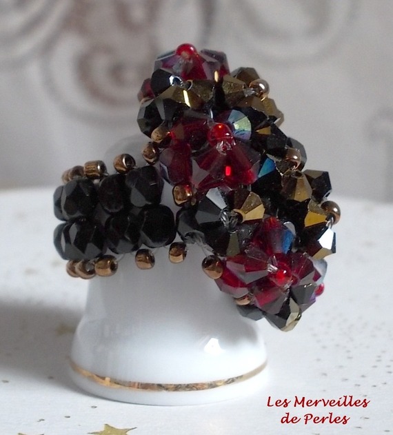 Fantasia ring met facetten en draaiende toppen in Swarovski kristal