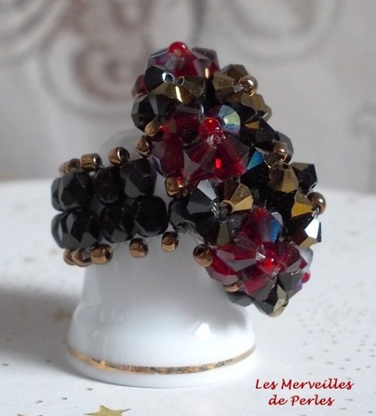 Fantasia ring met facetten en draaiende toppen in Swarovski kristal