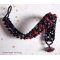 Zwart en rood fluwelen kralenarmband met facetten en parelmoeren glaskralen