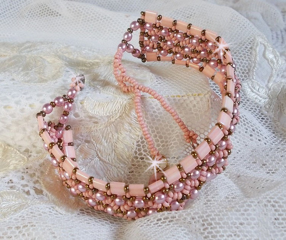 Rose Royale armband met roze Tila kralen, facetkralen en Swarovski kristalparels